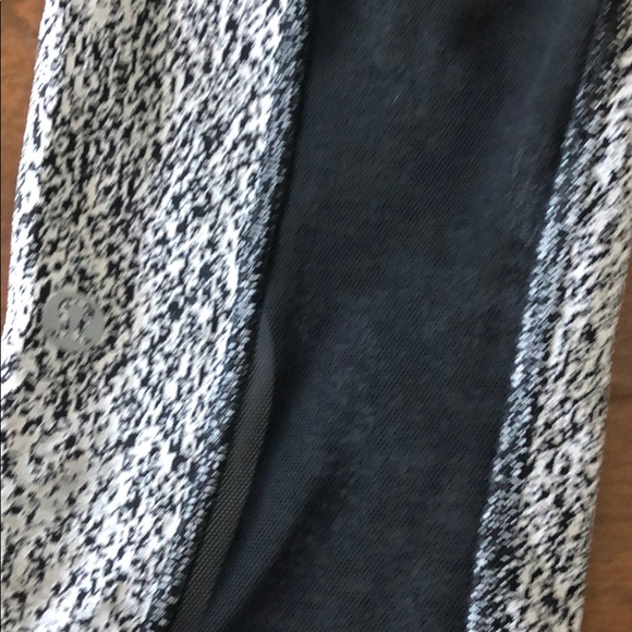 Lululemon Crops - Picture 4 of 5